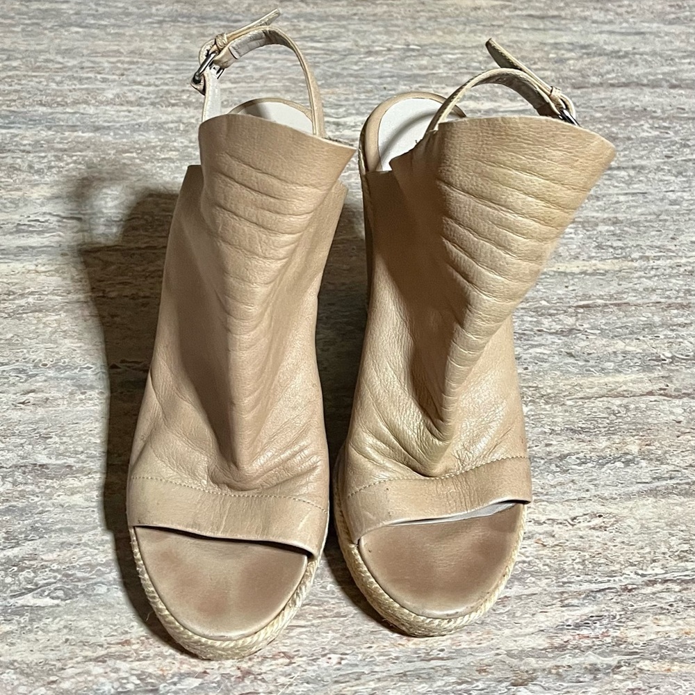 Balenciaga Paris open toes beige wedge sandals 286040